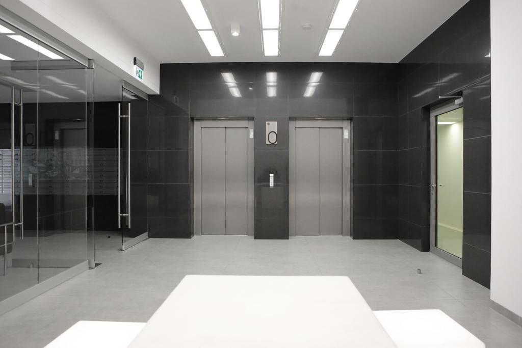 Poznan Şehir Merkezi yakınında 35 m2 stüdyo , 1 banyolu Dış mekan fotoğraf