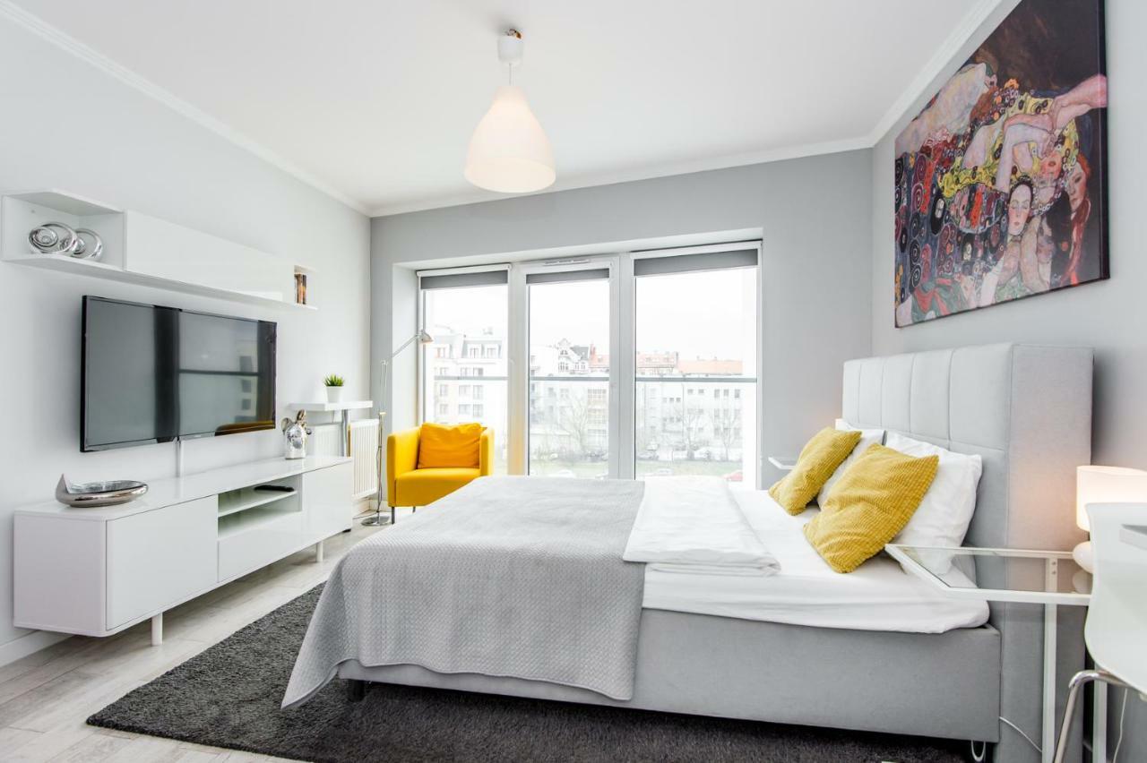 Poznan Şehir Merkezi yakınında 35 m2 stüdyo , 1 banyolu Dış mekan fotoğraf