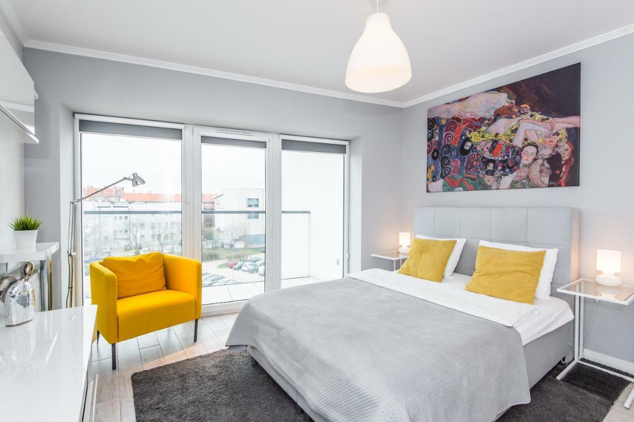 Poznan Şehir Merkezi yakınında 35 m2 stüdyo , 1 banyolu Dış mekan fotoğraf